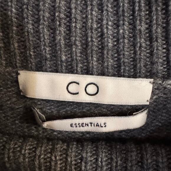 CO Essentials Wool Cashmere Gray Button Shoulder/Fold Collar Sweater Sz Medium - Picture 8 of 9